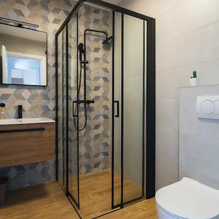 Life With Free Parking Pula