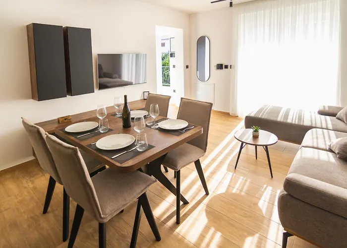 公寓 Life Modern With Terraces Near Arena - Free Parking - Walk To Center 普拉