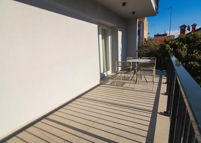 公寓 Life Modern With Terraces Near Arena - Free Parking - Walk To Center *