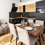 Life Modern With Terraces Near Arena - Free Parking - Walk To Center Pula