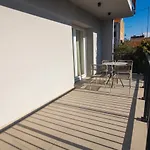 Apartment Life Modern With Terraces Near Arena - Free Parking - Walk To Center *