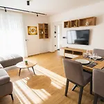 Life Modern With Terraces Near Arena - Free Parking - Walk To Center * Pula