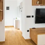 Apartment Life Modern With Terraces Near Arena - Free Parking - Walk To Center