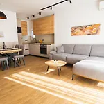 Apartment Life Modern With Terraces Near Arena - Free Parking - Walk To Center Pula