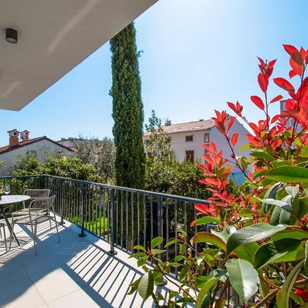 Life With Free Parking Pula