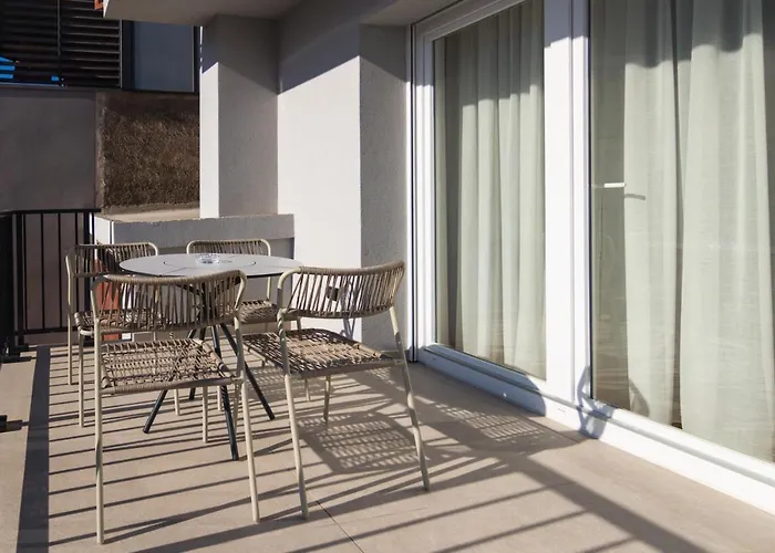 Life Modern With Terraces Near Arena - Free Parking - Walk To Center