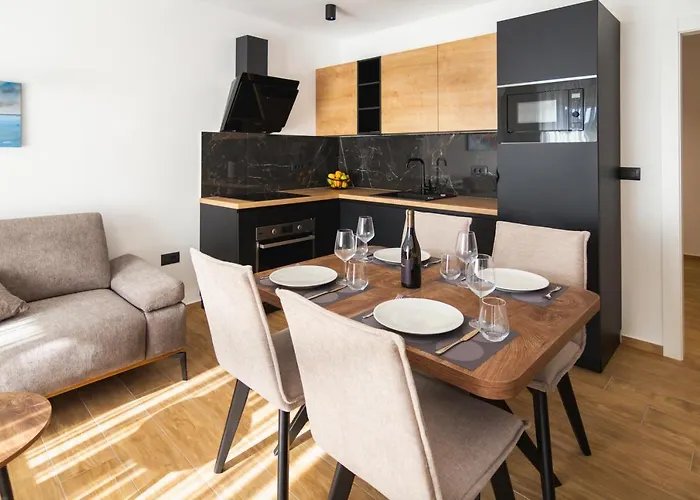 Life Modern With Terraces Near Arena - Free Parking - Walk To Center Pula