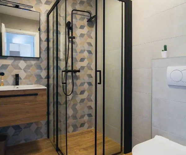 Life Modern With Terraces Near Arena - Free Parking - Walk To Center Pula