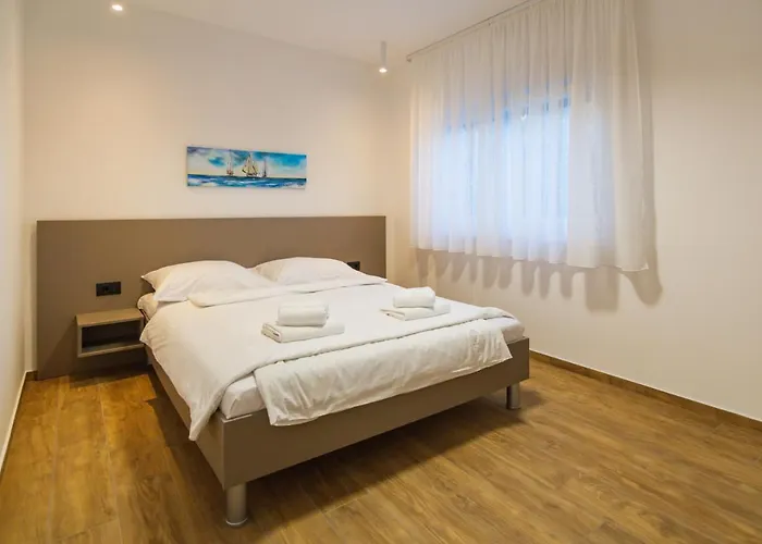 Life Modern With Terraces Near Arena - Free Parking - Walk To Center Apartment *