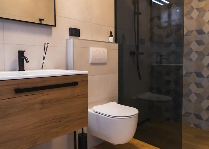 Apartment Life Modern With Terraces Near Arena - Free Parking - Walk To Center