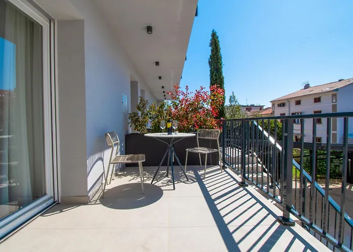 Life Modern With Terraces Near Arena - Free Parking - Walk To Center Pula