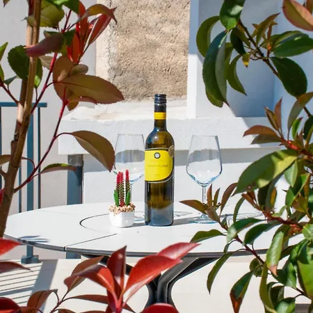 Life With Free Parking 풀라